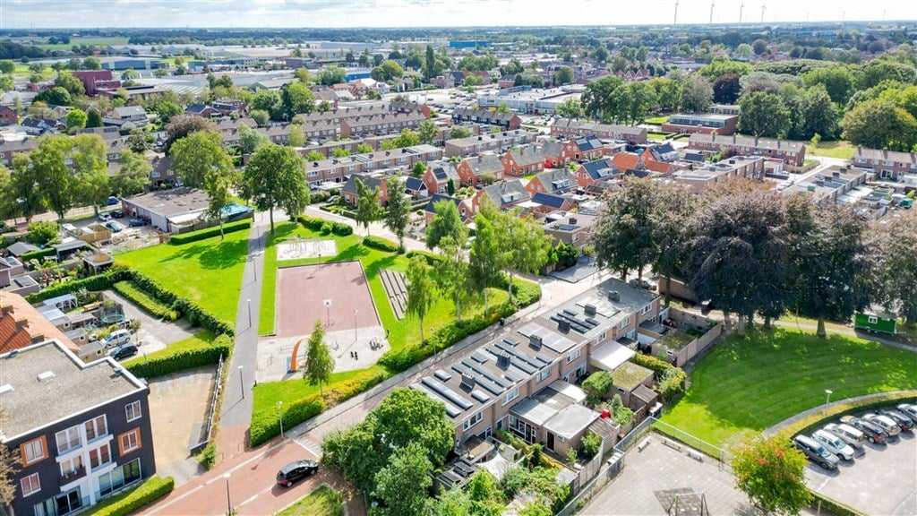 Tussenwoning te koop: Troelstrastraat 4, Veendam