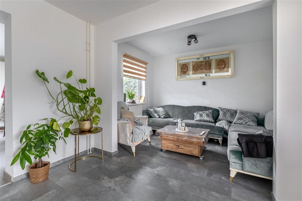 Tussenwoning te koop: Troelstrastraat 4, Veendam