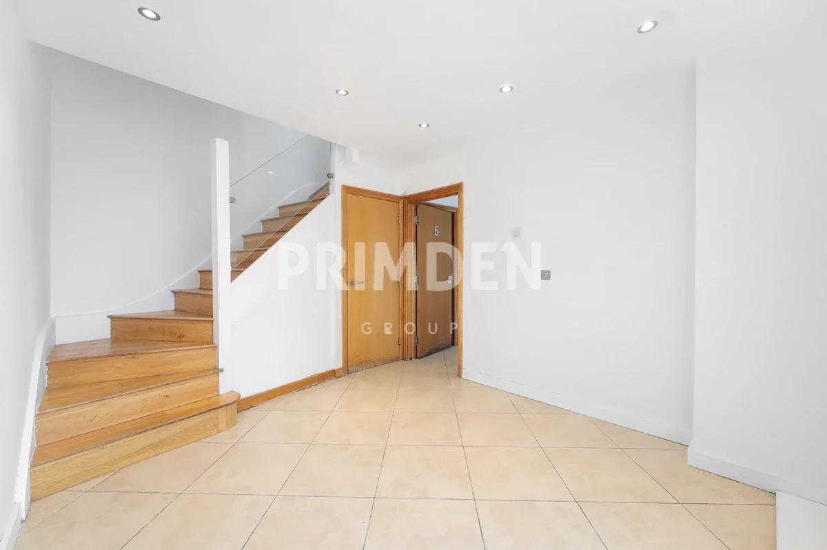 House Tavistock Terrace in Greater London