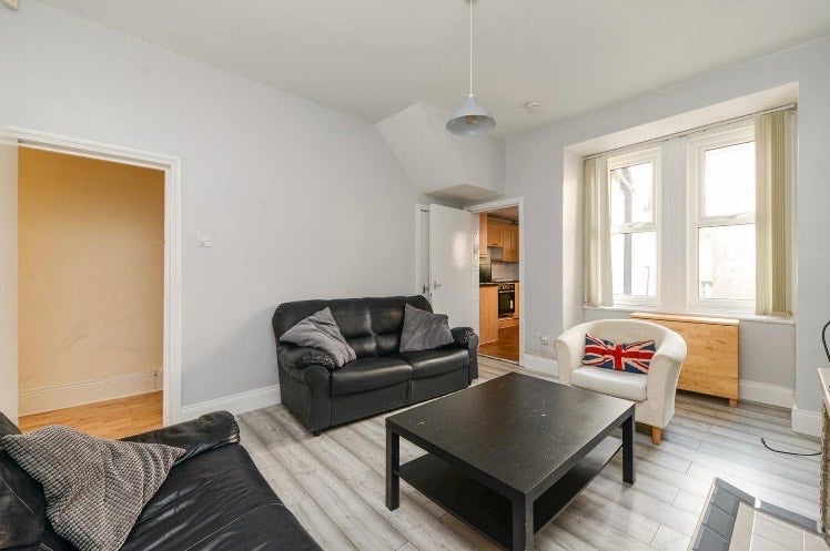 Room Springbank Road in Newcastle upon Tyne