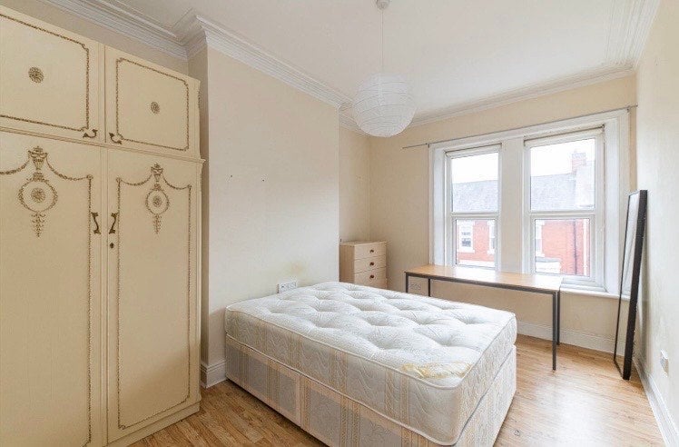 Room Springbank Road in Newcastle upon Tyne