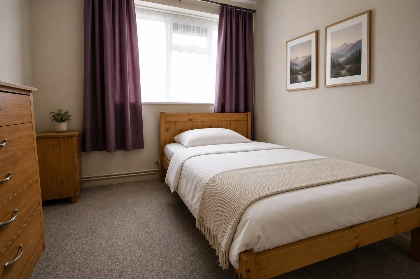 Room Wadhurst Road in Greater London