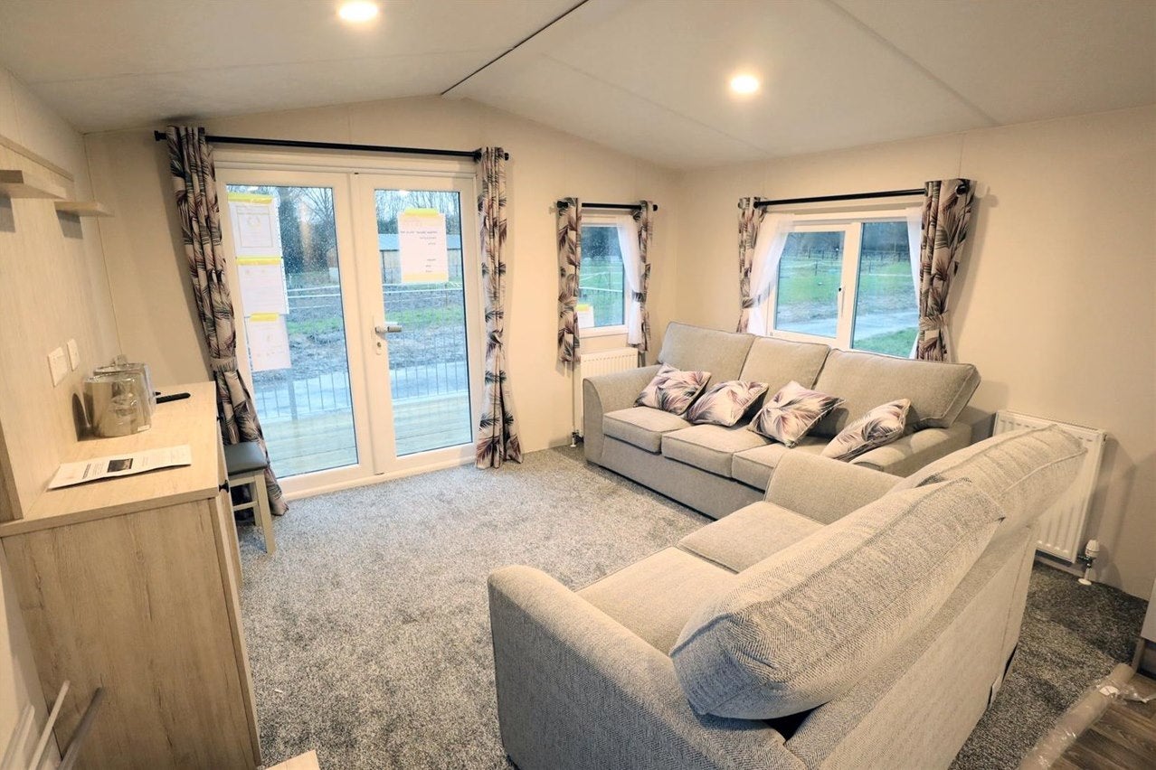 Flat Sysonby Grange Lane in Melton