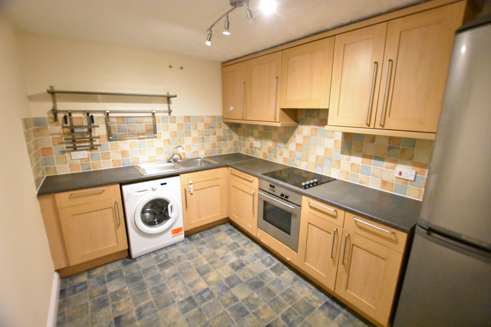 Flat Mountbatten Close in Preston