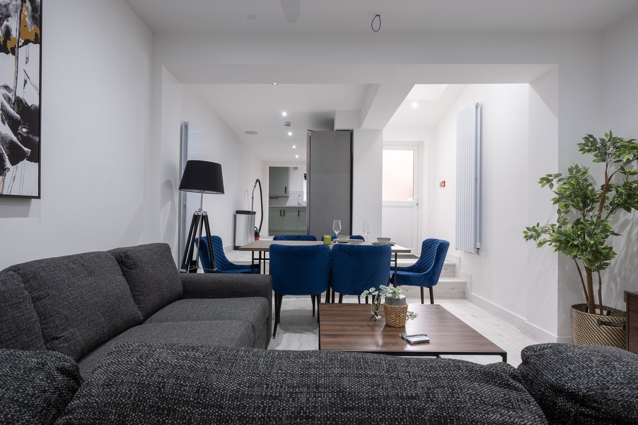 Room Monks Road in Lincoln