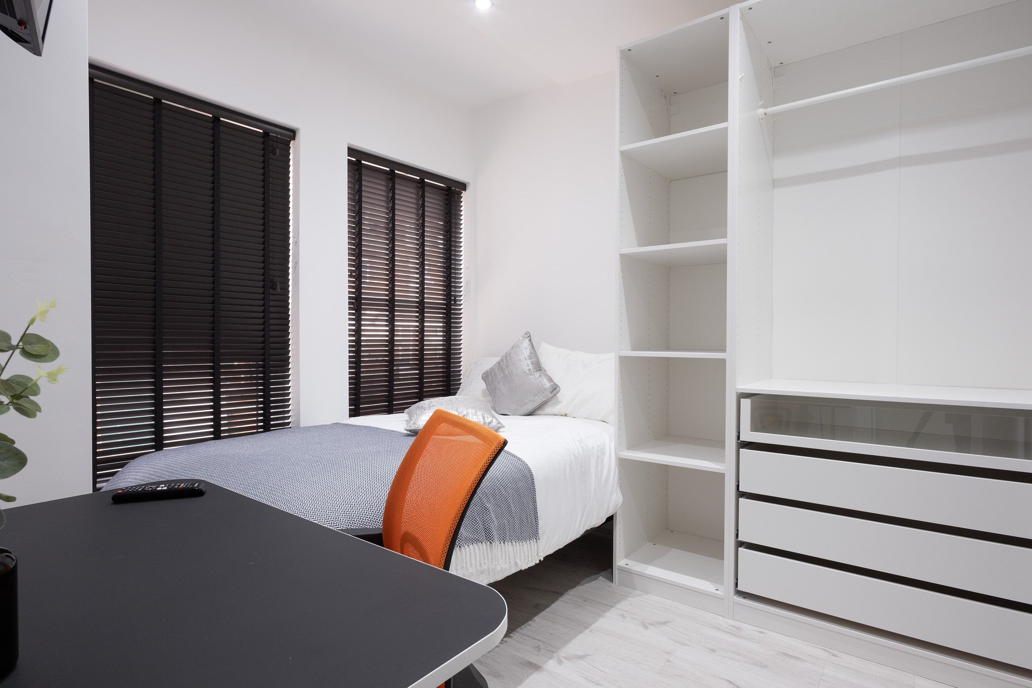 Room Monks Road in Lincoln