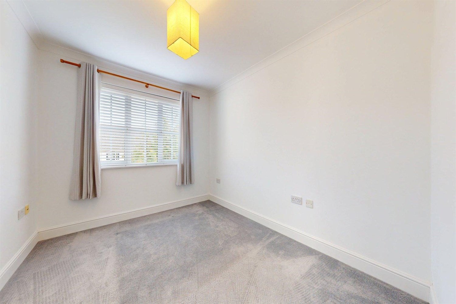 Flat Addison Court in Epping Forest