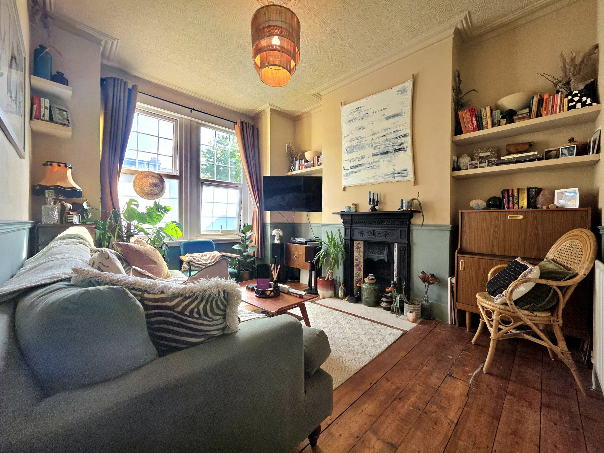 Flat Blandford Road in Greater London