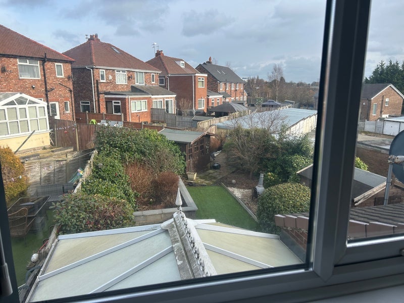 Room Cross Lane in Prescot