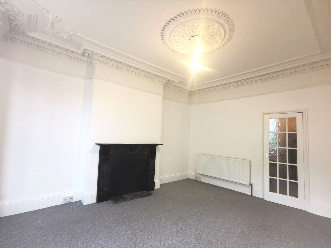 Flat Lipson Vale in Plymouth