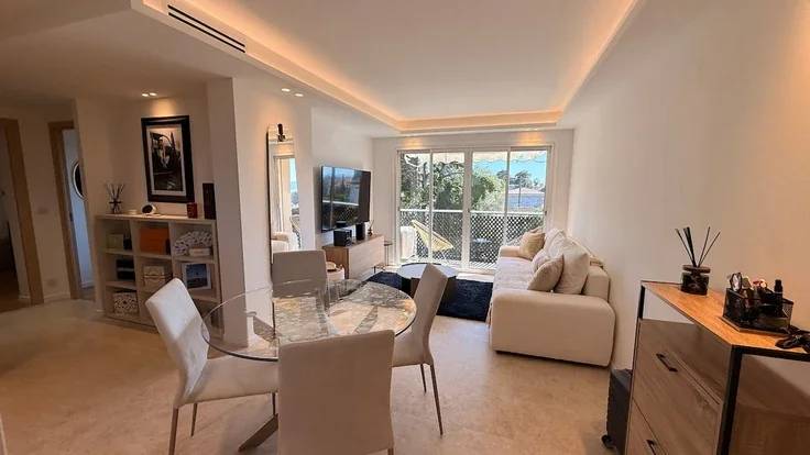 Appartement Avenue Isola Bella - Rosella Hightower à Cannes