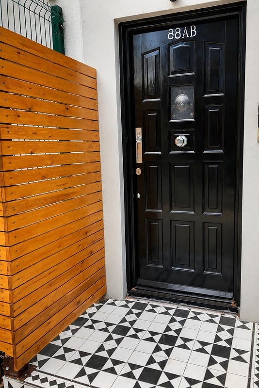 Flat Goldhawk Road in Greater London