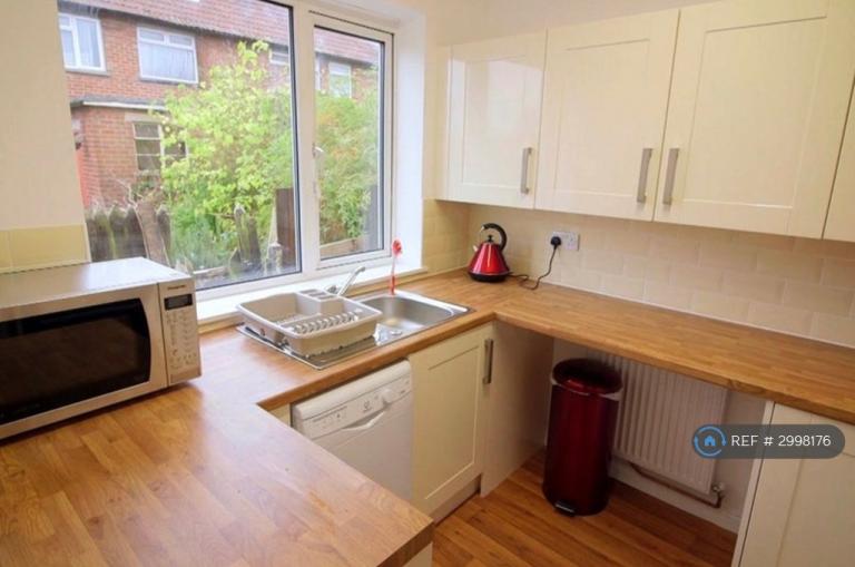 Room Greystoke Avenue in Bristol