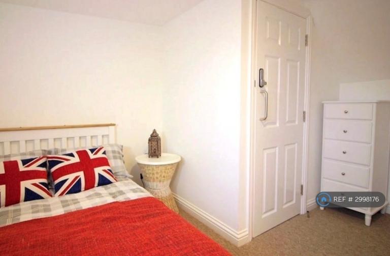 Room Greystoke Avenue in Bristol