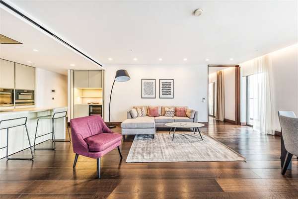 Flat Victoria Street in City of Westminster