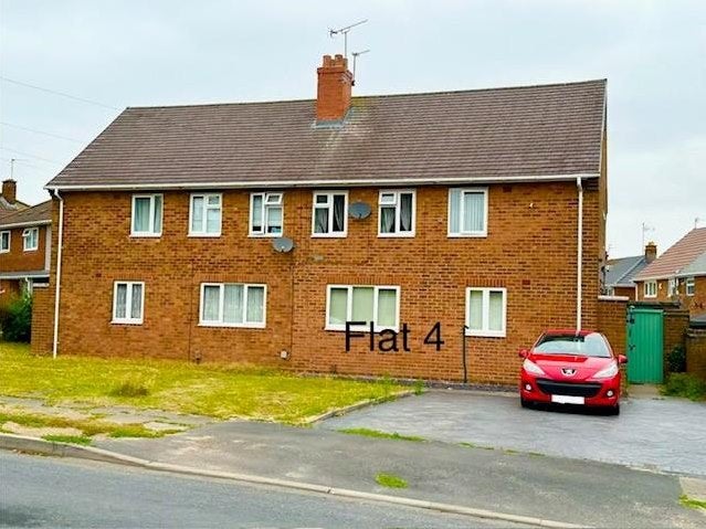 Room Highfield Avenue in Wolverhampton