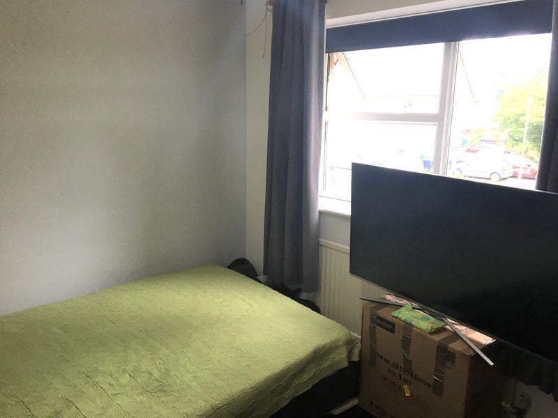 Room Perry Hill in Chelmsford