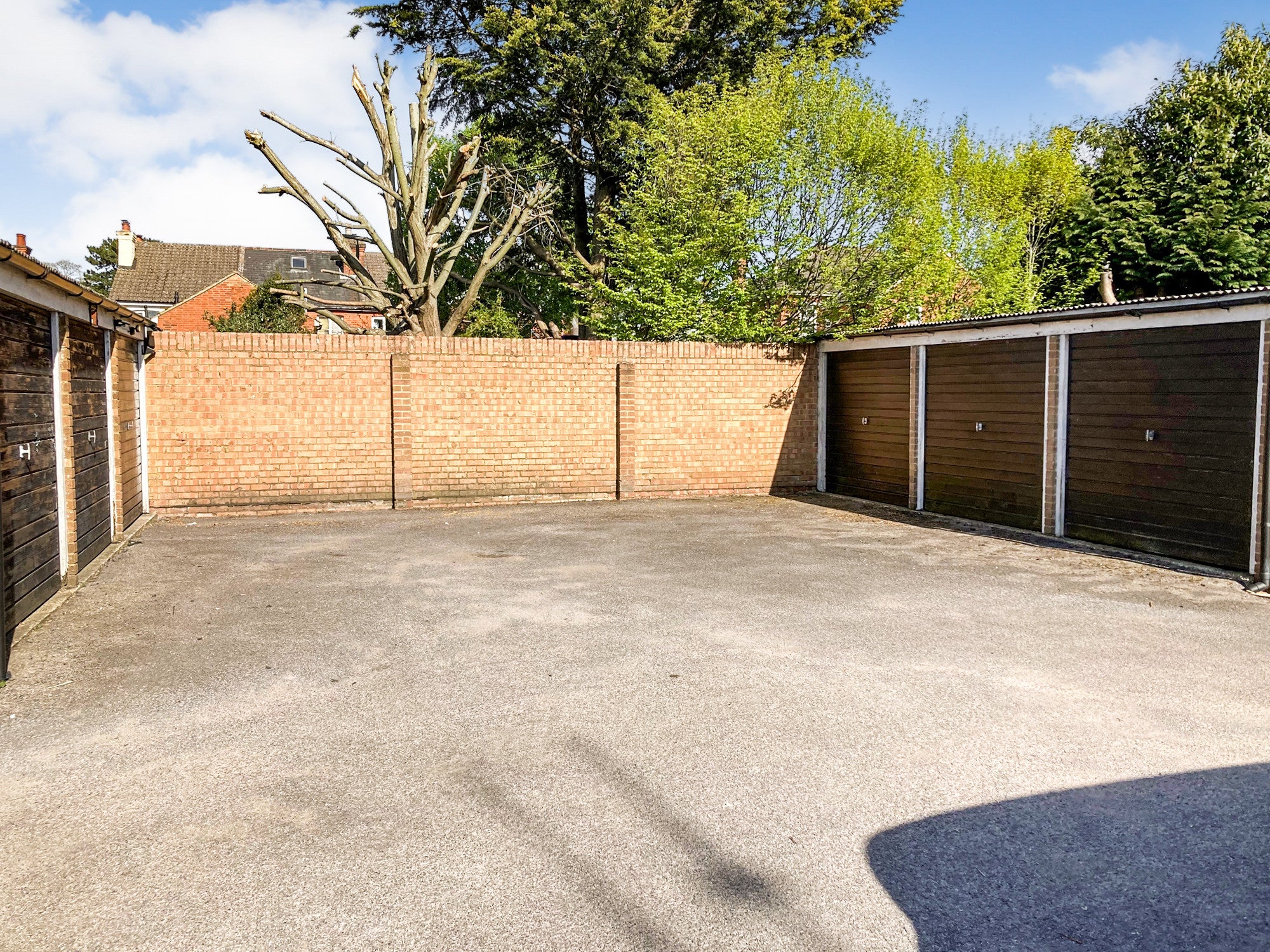 Flat Osborne Road in Rushmoor