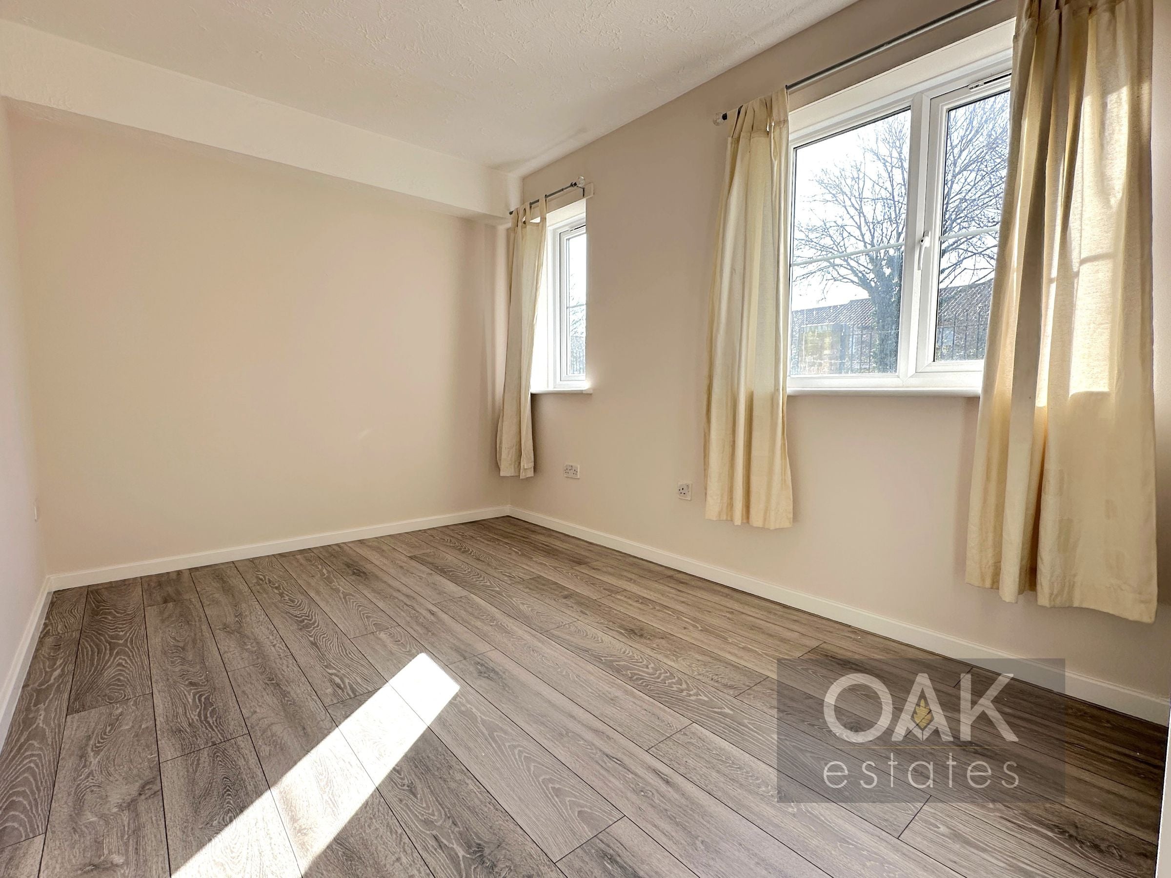 Flat South Street in Greater London