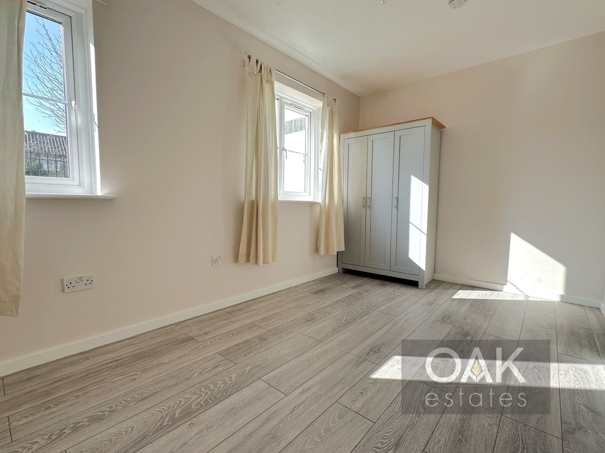 Flat South Street in Greater London