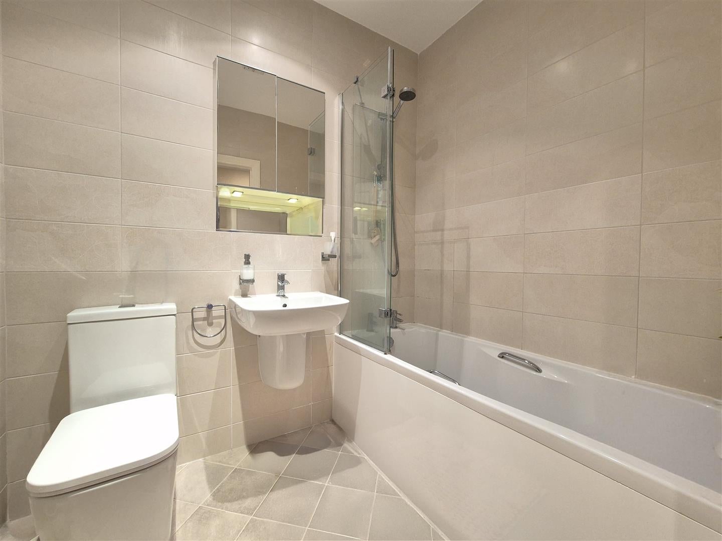Flat Groby Road in Trafford