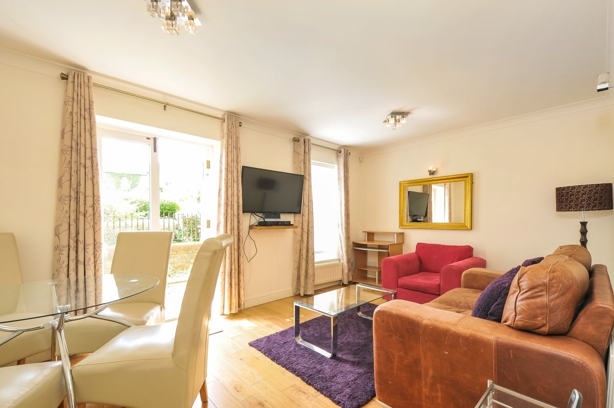 Flat Ryder Seed mews in St Albans