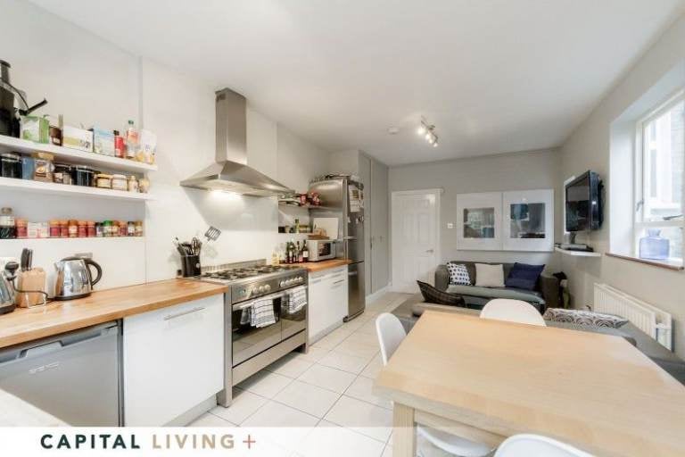 Flat Fulham Broadway in Greater London