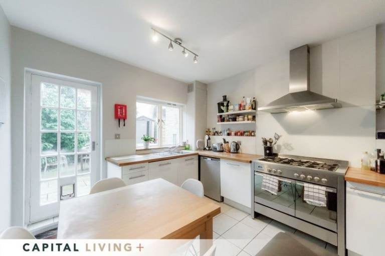 Flat Fulham Broadway in Greater London