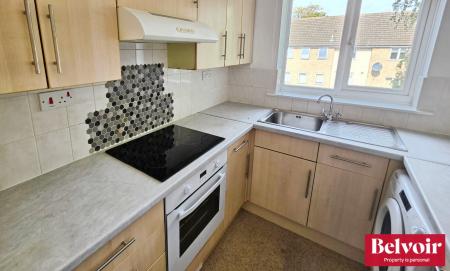 Flat Brooklands Walk in Chelmsford