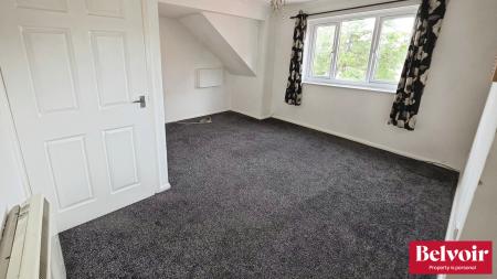 Flat Brooklands Walk in Chelmsford