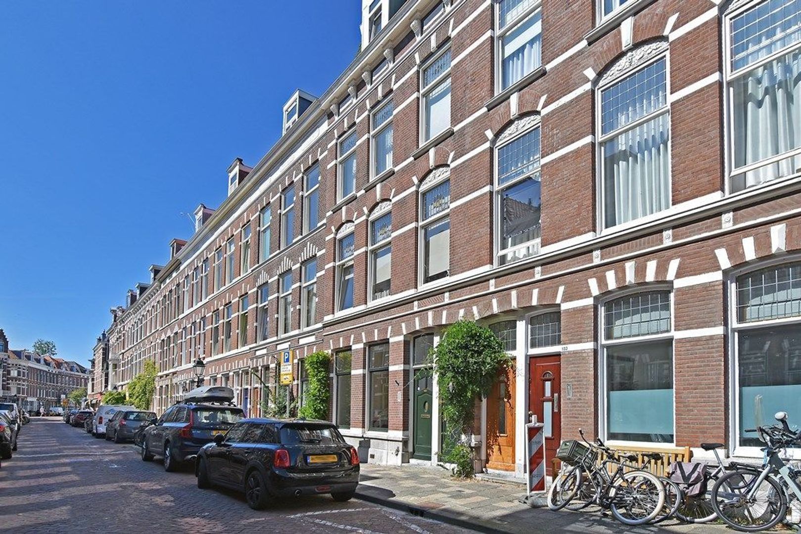 Flat Obrechtstraat in Den Haag