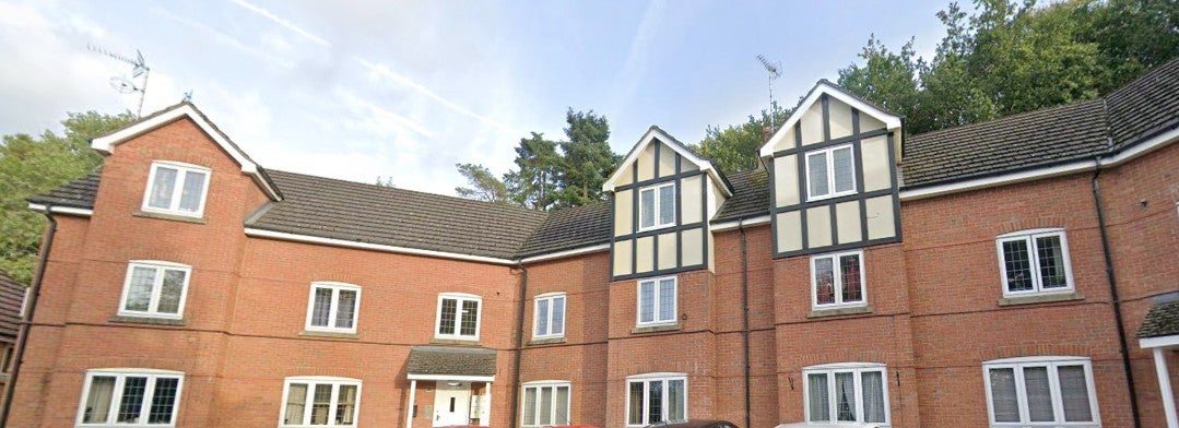 Flat Cavell Court in Stafford