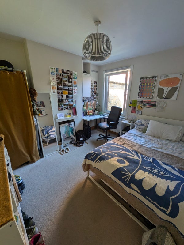 Room Brickfield Close in Greater London
