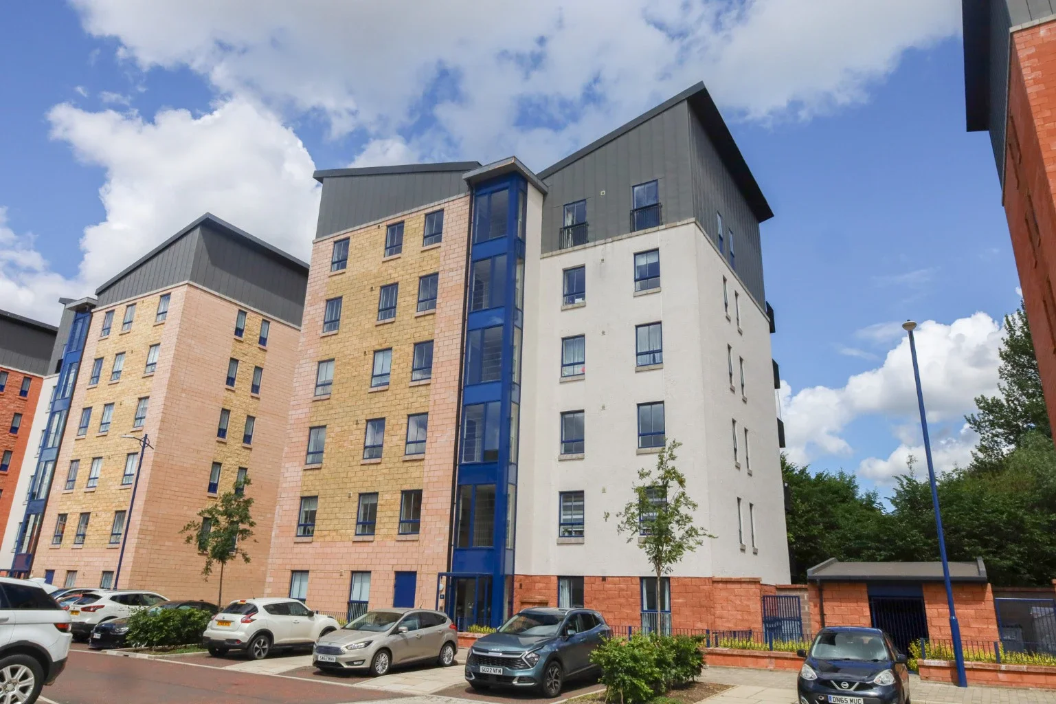 Flat Richmond Park Terrace in Glasgow