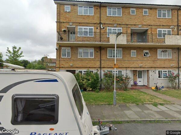 Flat Pemerich Close in Greater London