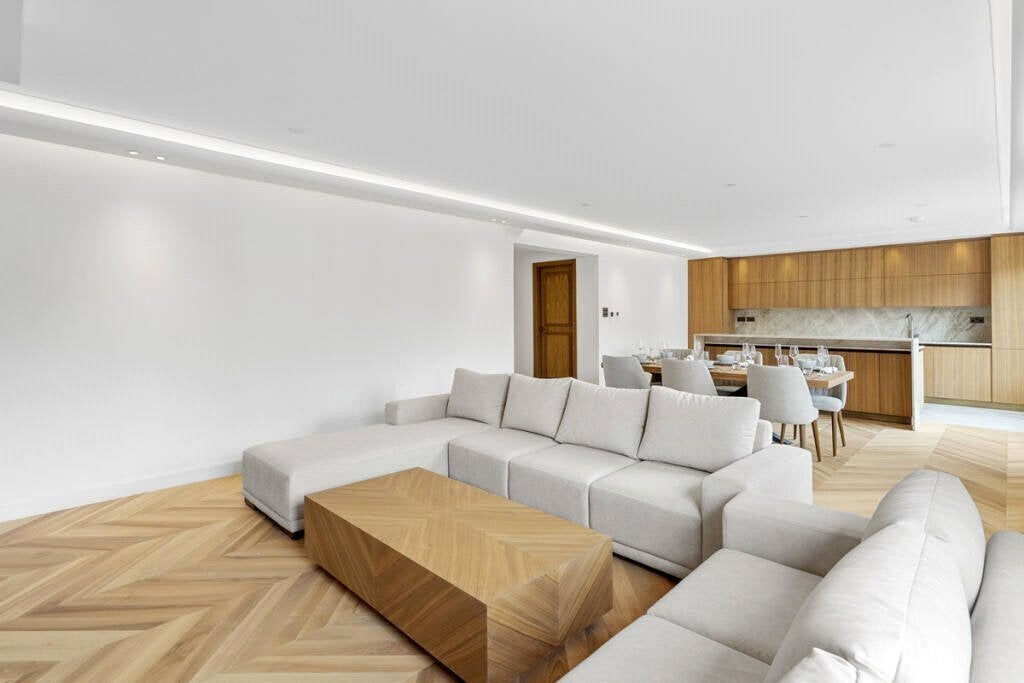 Flat Montrose Court in City of Westminster