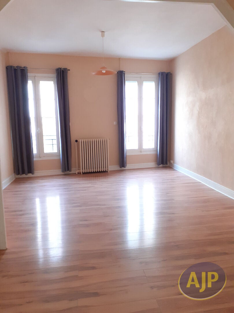 Appartement D 398 à Roussines