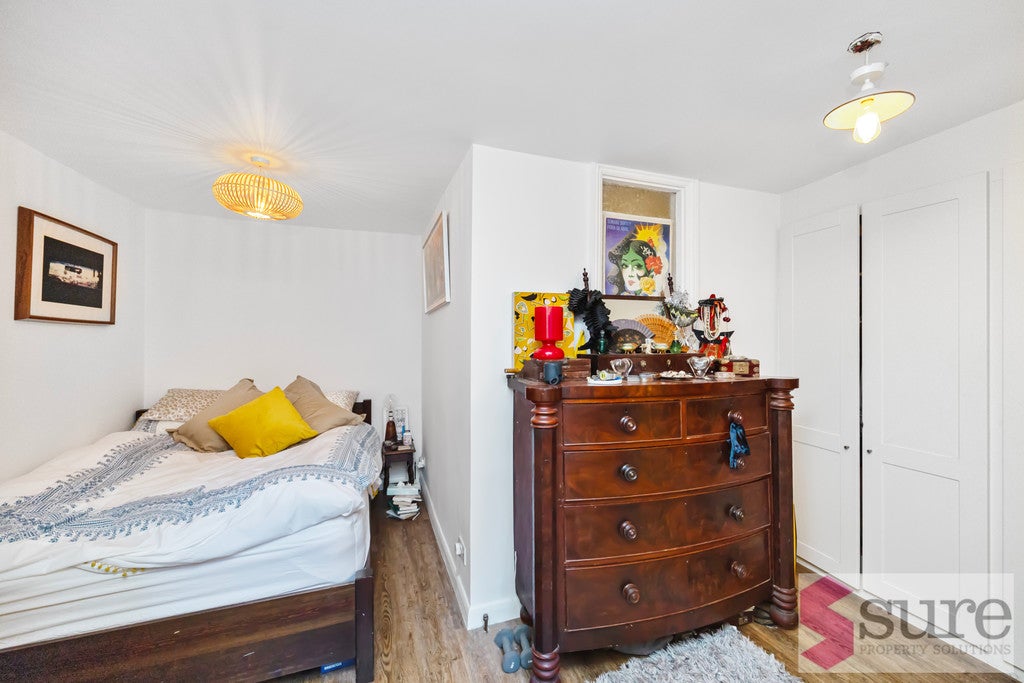 Flat Kings Cliff in Brighton