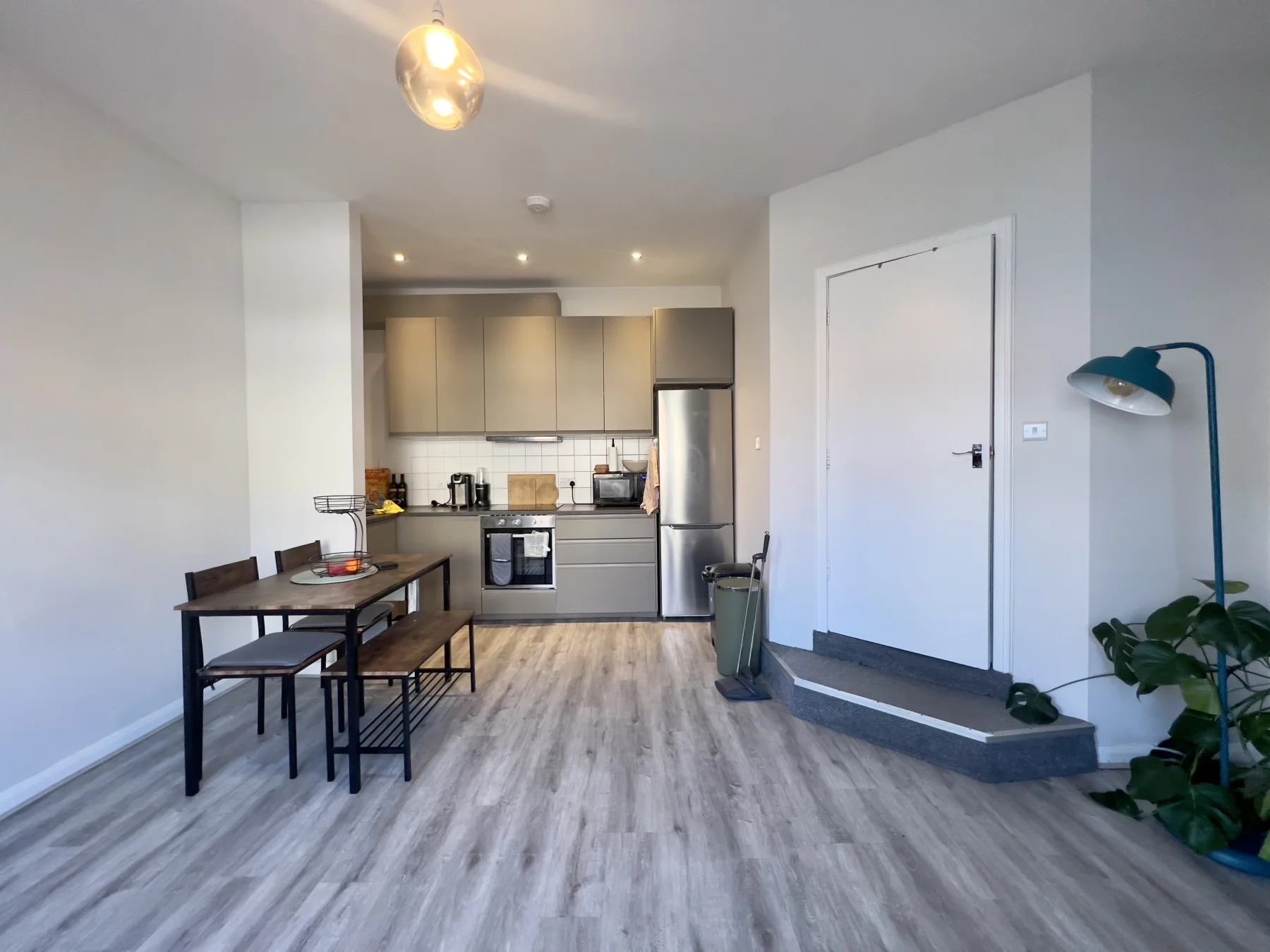 Flat Catford Hill in Greater London