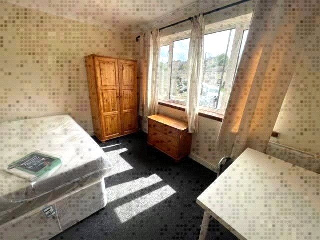 Room Ivy Avenue in Bath
