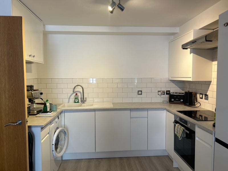 Flat Norfolk Avenue in Bristol