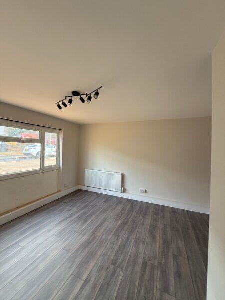 Flat Lennard Avenue in Dartford
