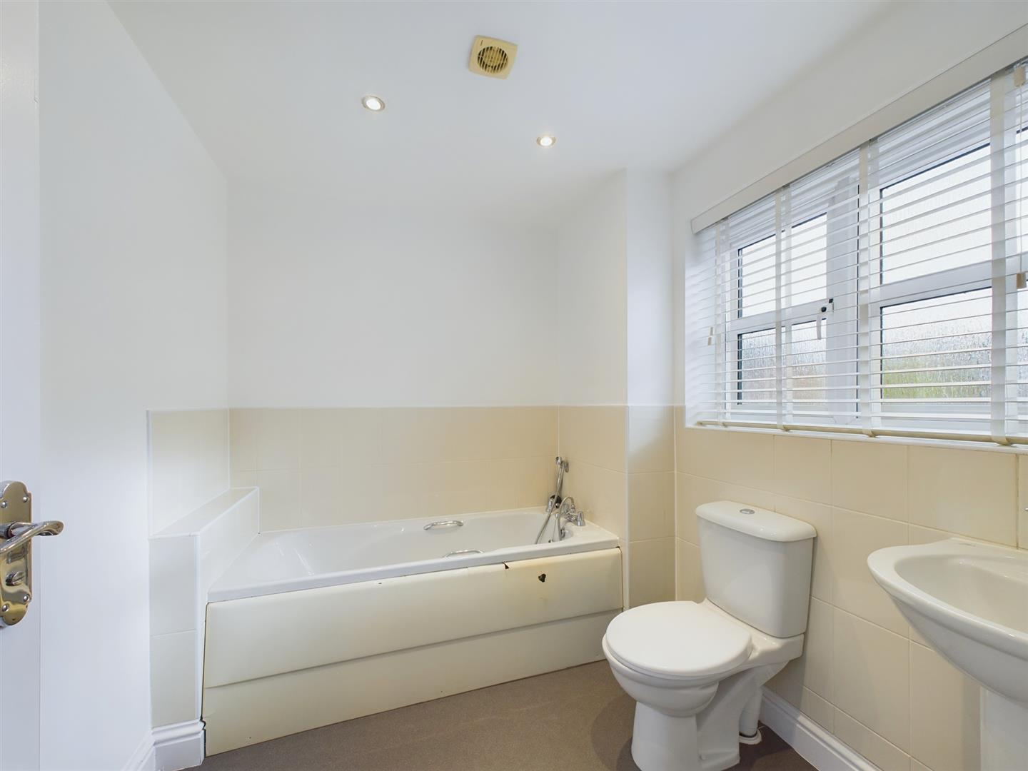 House Thomas Firr Close in Charnwood