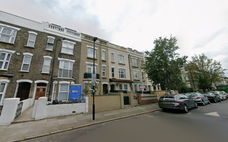 Flat Annette Road in Greater London