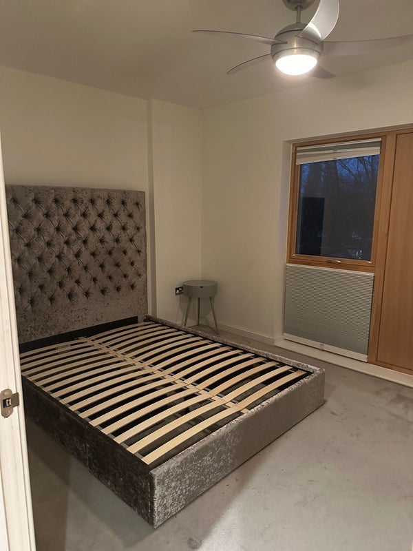 Room Copley Close in Greater London