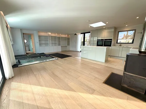 Flat Chalvington Road in Wealden