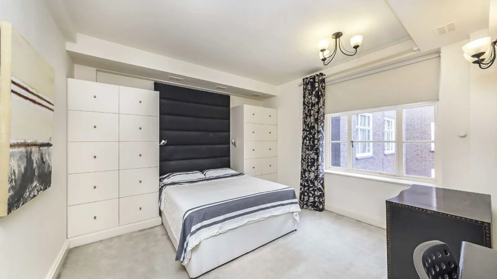 Flat Hertford Street in City of Westminster