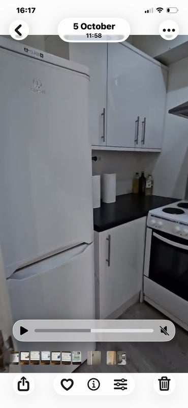 Room Goldhawk Road in Greater London