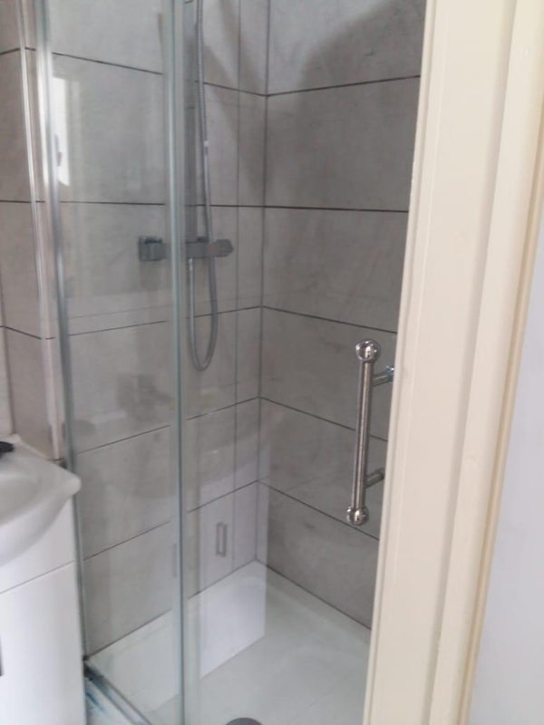 Room Goldhawk Road in Greater London