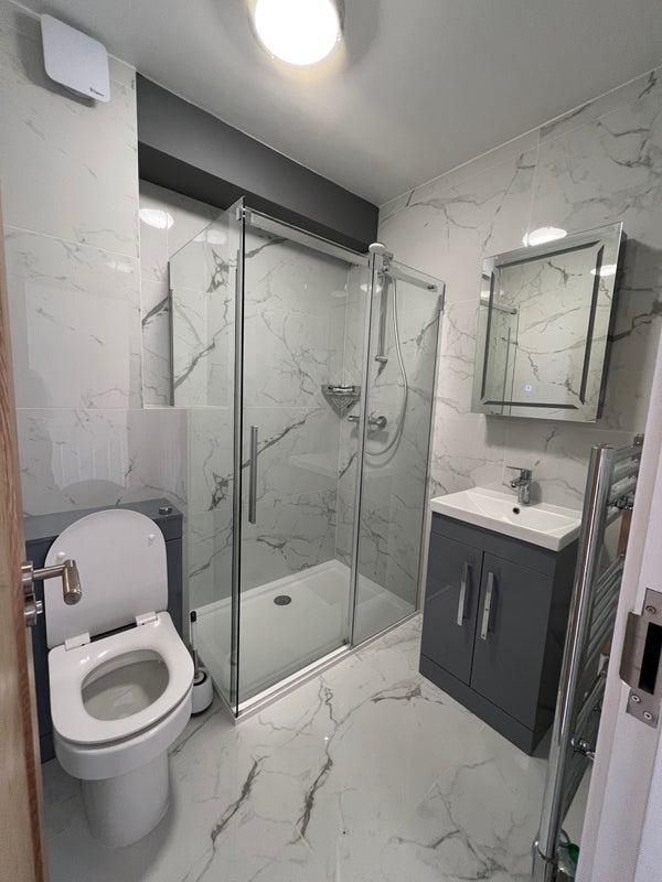 Room Robert Street in Greater London